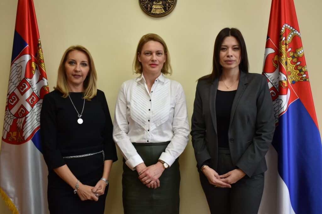Ministarka Irena Vujović obeležila Međunarodni dan žena susretom sa „zelenom preduzetnicom” Marinom Cvijanović: „Sve više žena ima stvaralačku energiju“