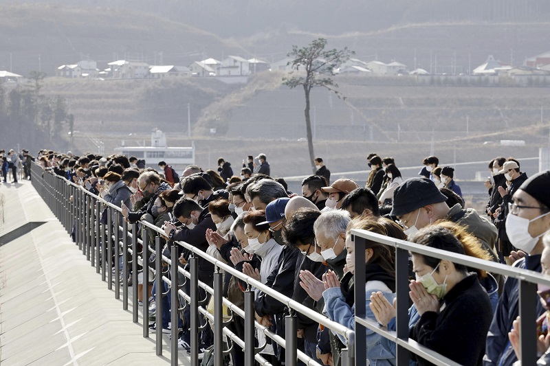 JAPAN SE SEĆA TRAGEDIJE KOJA GA JE ZAUVEK PROMENILA: Obeležena 12. godišnjica od nuklearne katastrofe u Fukušimi