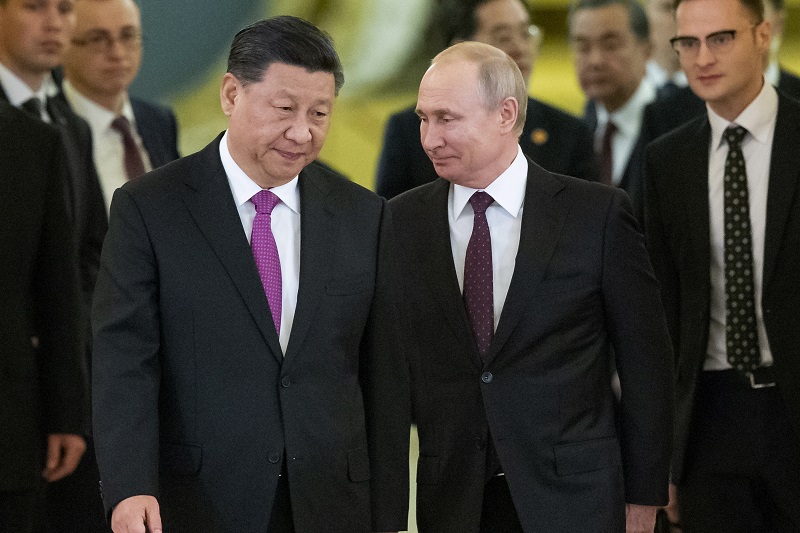 ŠOKANTNE OPTUŽBE: Britanski mediji tvrde da Kina Rusiji šalje naoružanje