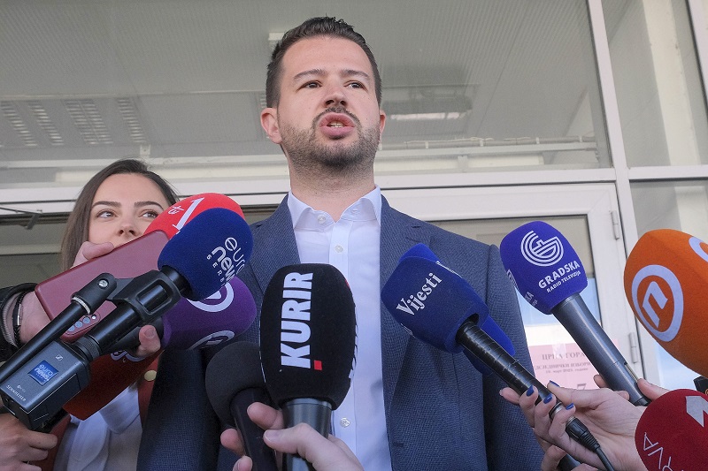 KO TO IZLAZI NA CRTU MILU? Evo ko je Jakov Milatović koji ulazi u drugi krug predsedničkih izbora u Crnoj Gori (FOTO)