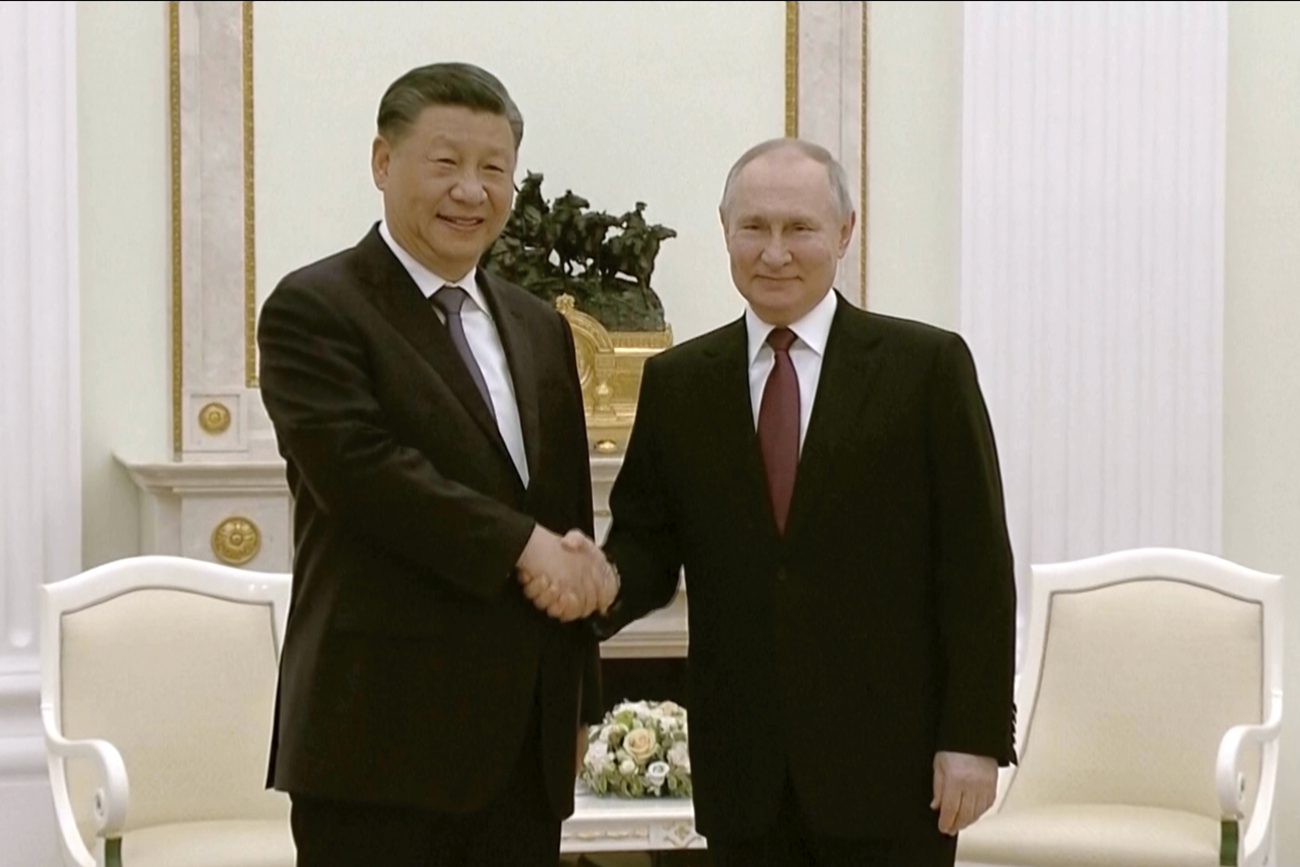 SUDBINA SVETA U STISKU DVE RUKE: Putin i Si jedan drugom uputili čestitke!