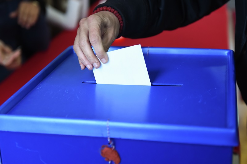 RIK SUTRA UTVRĐUJE ZBIRNU: Proglašeno 18 izbornih lista