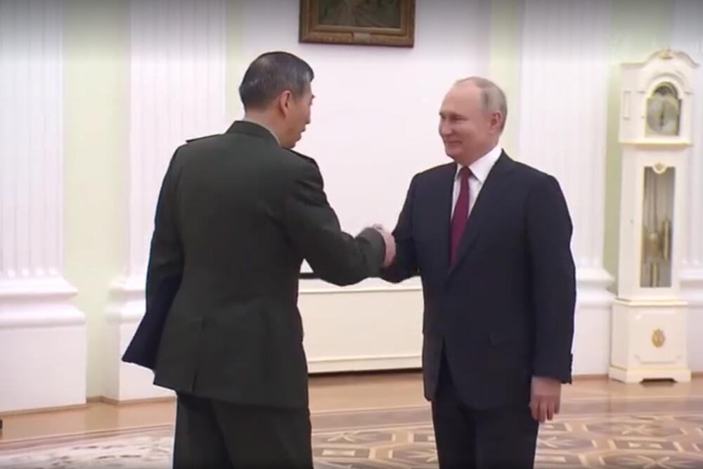 ŠTA JE DONELA POSETA LI ŠANGFUA MOSKVI: „Susretom sa generalom pod američkim sankcijama Putin Americi pokazao srednji prst“