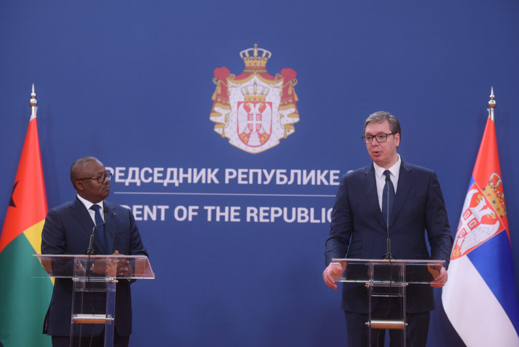 VUČIĆ SA PREDSEDNIKOM GVINEJE BISAO: Srbija će povećati svoje prisustvo na afričkom kontinentu