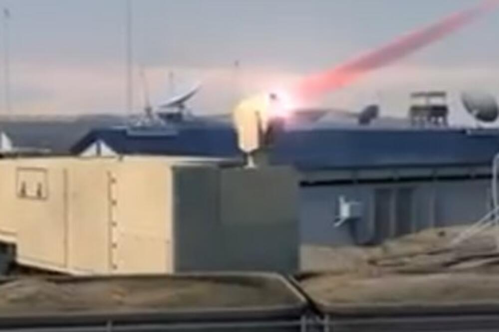 AMERIKANCI TESTIRALI ORUŽJE BUDUĆNOSTI: Laserski PVO sistem na poligonu u Juti uspešno uništio bespilotne letelice