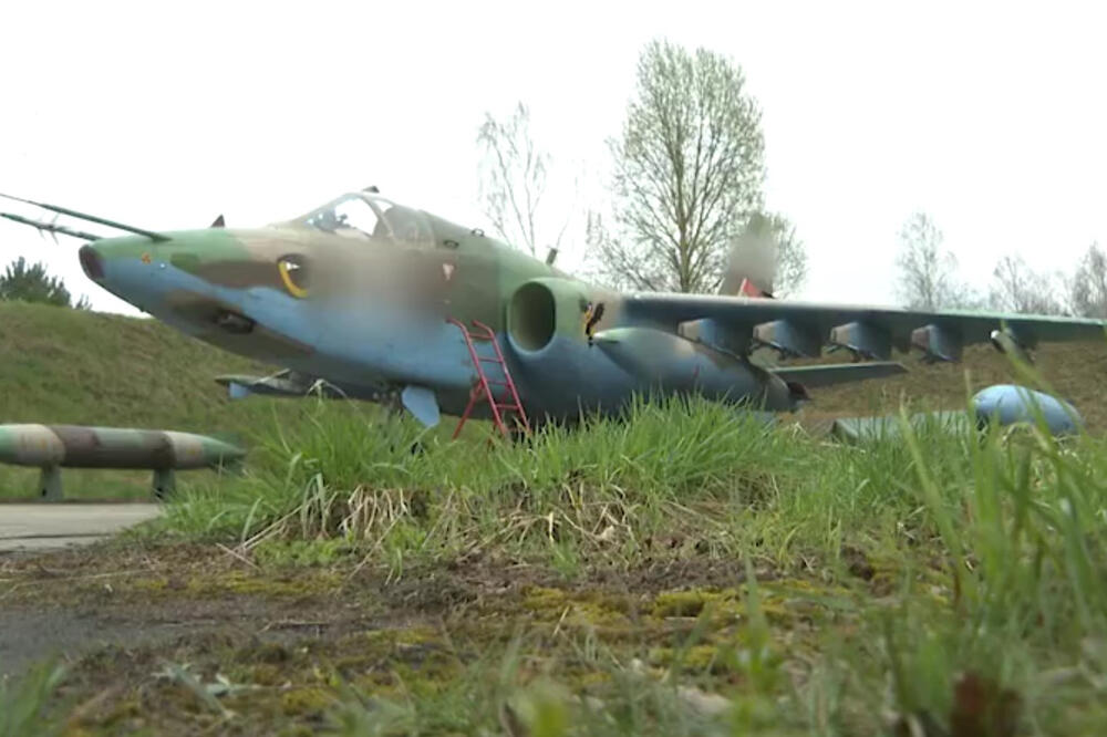 BELORUSIJA OBUČILA PILOTE ZA UPOTREBU NUKELARNIH BOMBI: Jurišnici SU-25 spremni za poletanje (VIDEO)