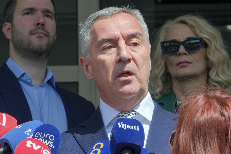 MILO ČESTITAO MILATOVIĆU: „Crna Gora je izabrala i ja to poštujem- želim mu da bude uspešan predsednik!“