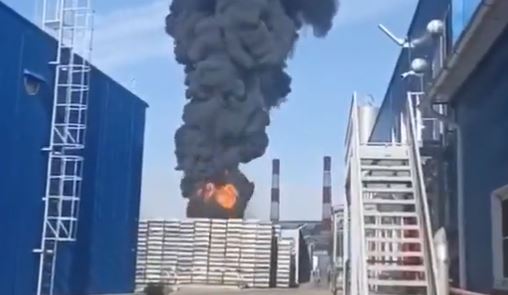 GORI MOSKVA! U misterioznom požaru oštećena ključna infrastruktura Rusije (FOTO/VIDEO)