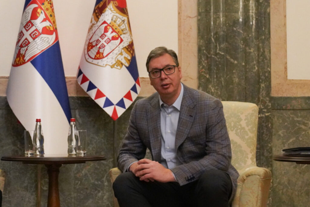 „JAKA SRBIJA KUĆA SVIH NAS KOJI JE VOLIMO“: Predsednik Vučić čestitao Pastoru na ponovnom izboru za predsednika SVM