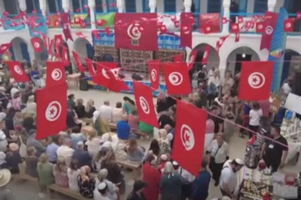ČETVORO MRTVIH U NAPADU ISPRED SINAGOGE U TUNISU: Policajac otvorio vatru i ubio dvoje vernika i kolegu, likvidiran i napadač