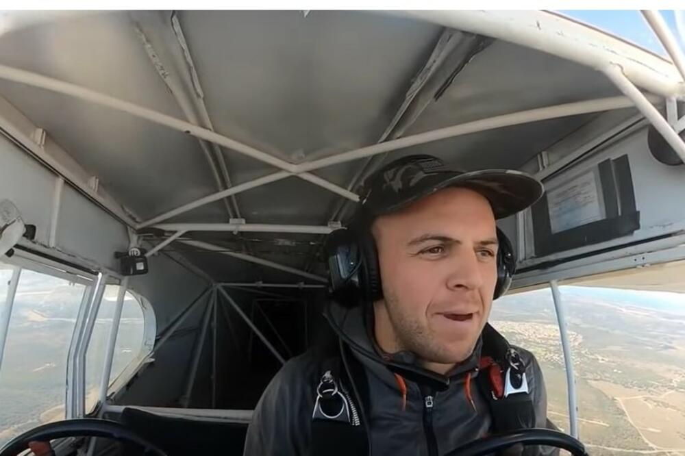 JUTJUBER NAMERNO SRUŠIO AVION ZBOG VIŠE PREGLEDA: Iz letelice skočio padobranom i pustio je da padne, preti mu ROBIJA (VIDEO)