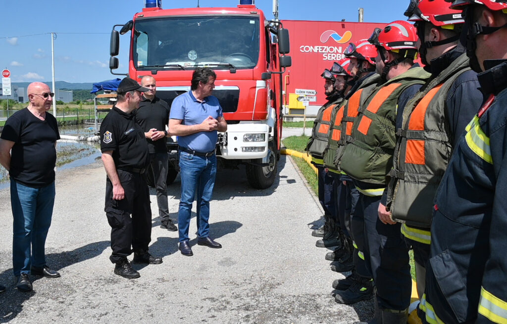 MINISTAR GAŠIĆ NA TERENU UZ SVOJ NAROD: „Pripadnici MUP u tri dana izveli 317 evakuacija i spasavanja“