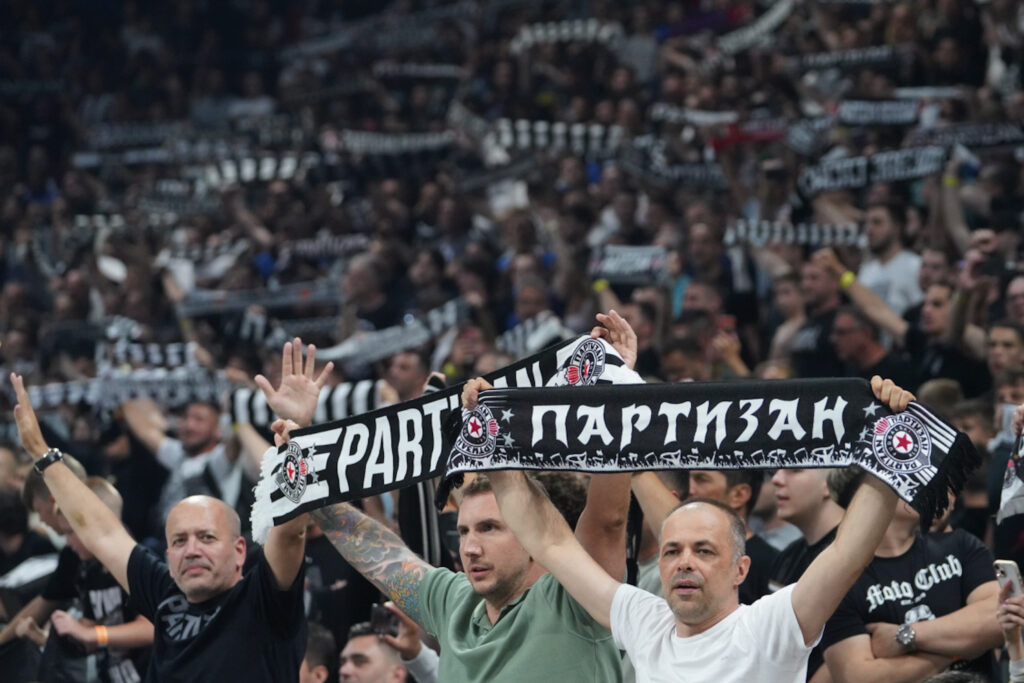 NAŠI NAVIJAČI DOMINIRAJU: Partizan i Zvezda obaraju rekorde u Evroligi