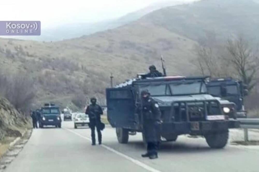 BLINDIRANA VOZILA TZV. KOSOVSKE POLICIJE KRENULA KA JARINJU: Teror na KiM se nastavlja