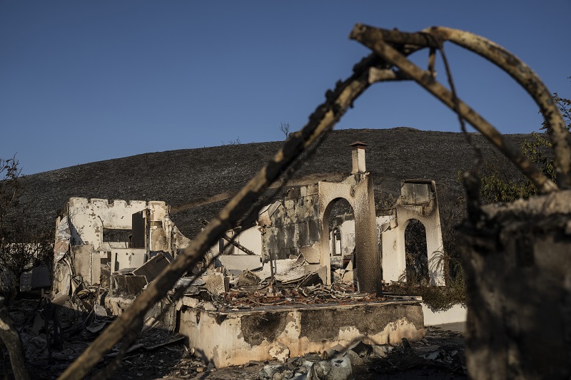 PUSTOŠ, VATRA JE SVE PROGUTALA: Užasni prizori sa Rodosa i Krfa posle razornog požara (FOTO)