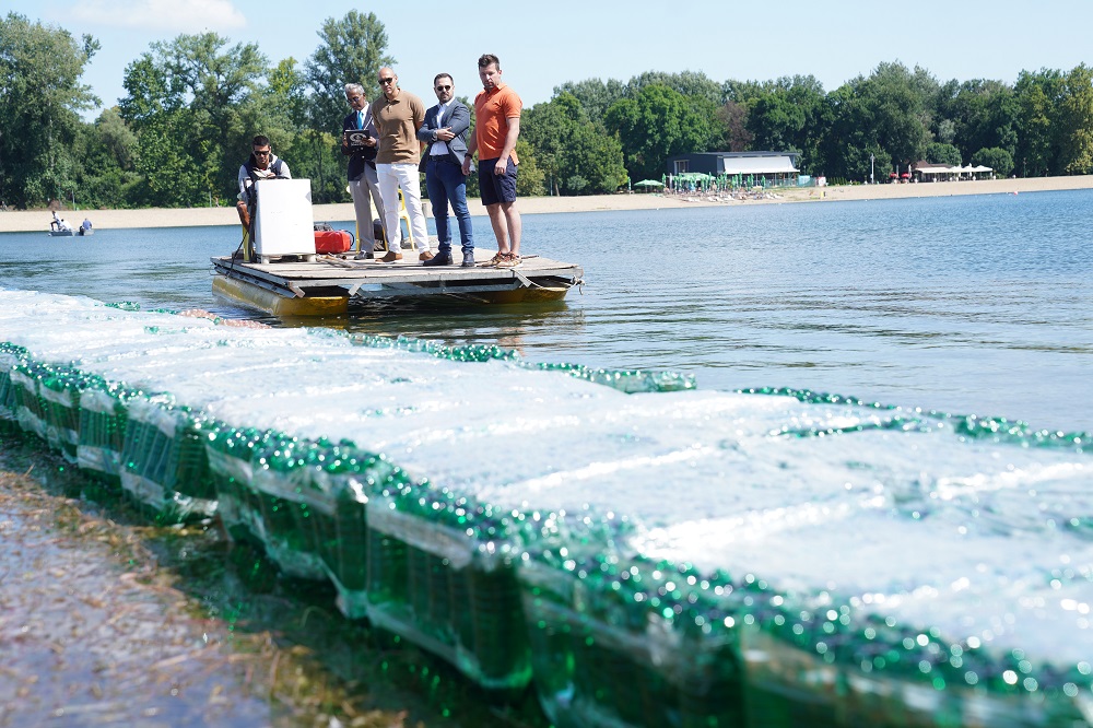 USPEH ZA GINISA: Oboren Ginisov rekord u veličini objekta od plastičnih flaša