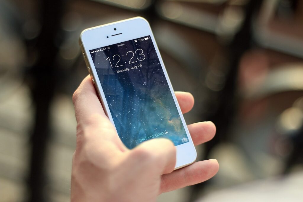 APPLE namerava da unapredi prihode FOKUSIRANJEM na iPhone 15 Pro model