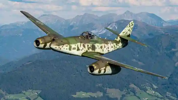 Prvi mlazni lovac na svetu će vas PARALISATI U TRENU – Meseršmit Me 262 – ČINJENICE