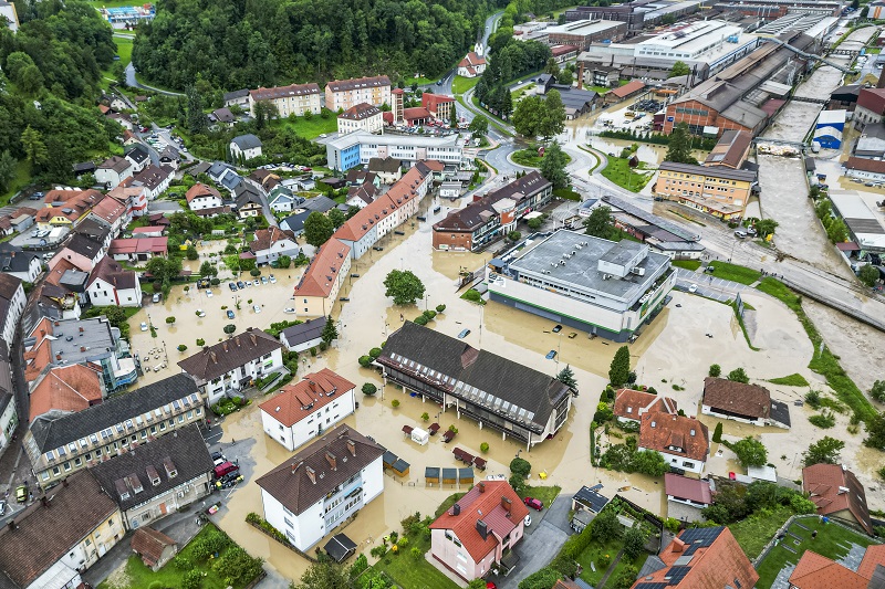 KATASTROFA KAKVA NIJE VIĐENA: Poplave koje su pogodile Sloveniju i Hrvatsku vidljive iz svemira (VIDEO)