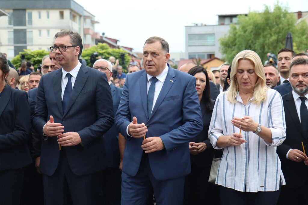 GODIŠNJICA „OLUJE“: Vučić: „Oluja“ najveće etničko čišćenje u Evropi od 1945; Dodik: Udruženi zločinački poduhvat Amerike i Hrvatske (FOTO/VIDEO)