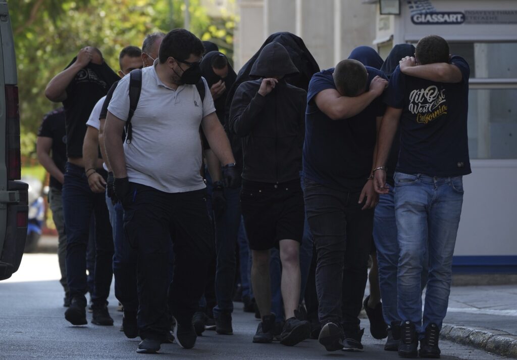 GRČKA POLICIJA TRAŽI VOĐU ZLOGLASNIH BED BLU BOJSA: Vodi poreklo iz Bosne, objavljeno šta je PRETRAŽIVAO (FOTO)