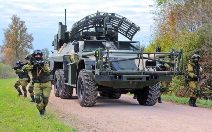 MOĆNI RUSKI „mikrotalasni top“ postavljen na LISTVA vozilo za borbu protiv ukrajinskih protivtenkovskih mina!