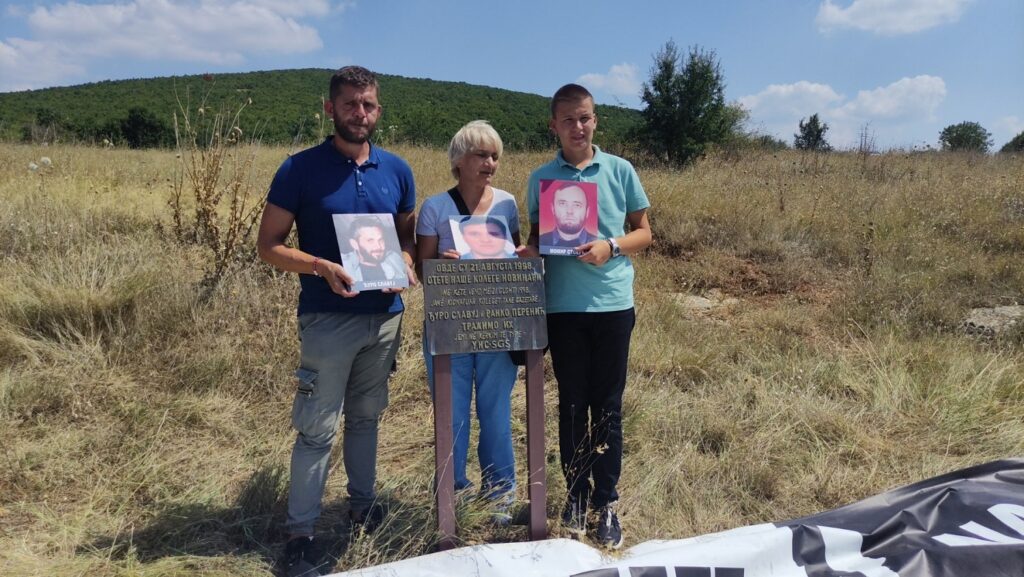 NADA POSLEDNJA UMIRE: Već 25 godina porodice kidnapovanih novinara Slavuja i Perenića čekaju istinu
