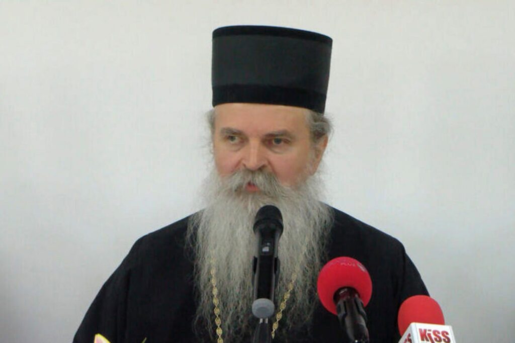 DUHOVNA PODRŠKA: Episkop Teodosije posetio pritvorenog Miluna Milenkovića Luneta u zatvorskoj jedinici u Podujevu