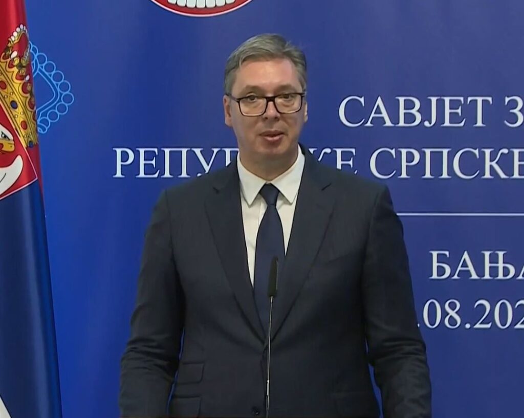 PREDSEDNIK VUČIĆ SE OBRATIO MEDIJIMA: „Srbija poštuje i poštovaće Dejtonski sporazum“