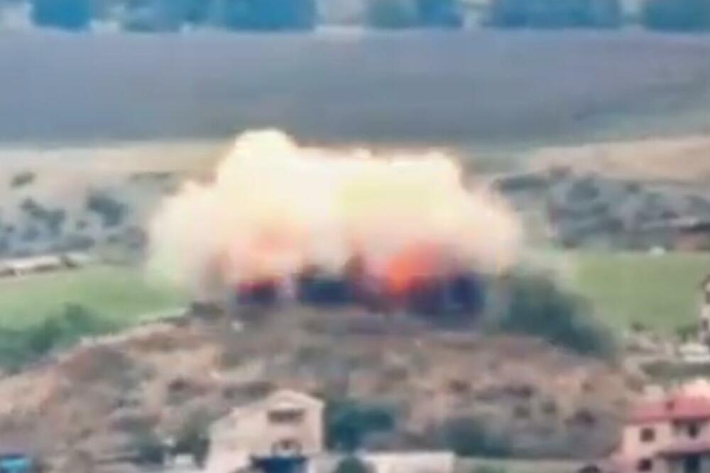 OVAKO JE UNIŠTEN JERMENSKI PVO: Raketa ili dron kamikaza pogodili TOR-M1! (VIDEO)