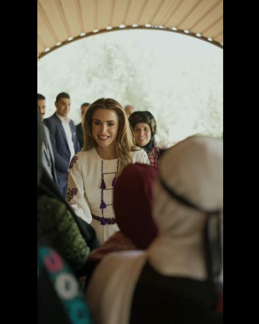 POMERILA SVET IZ MESTA: Jordanska kraljica kojoj se svet divio upravo je dala eksplozivan intervju koji svi gledaju bez daha