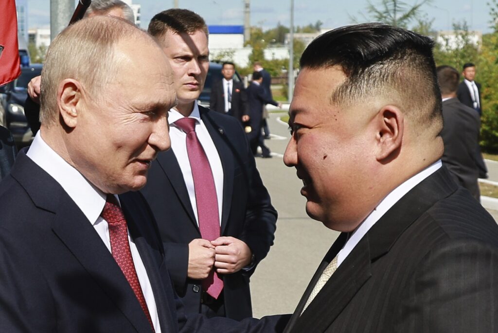 KAKAV POKLON PRIJATELJA: Kim Džong Un dobio na poklon od Putina automobil