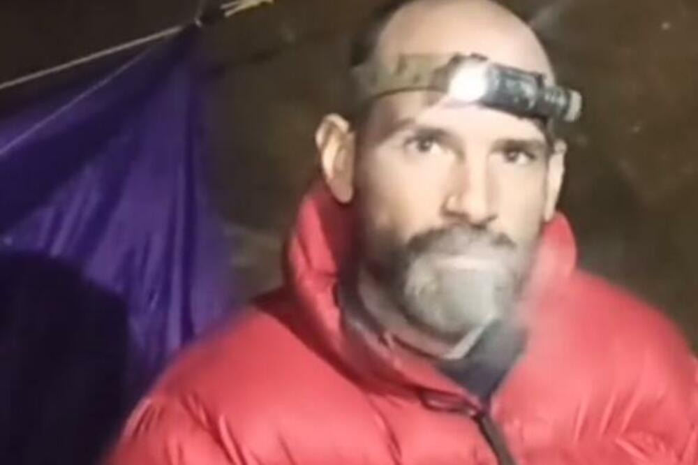 ZAROBLJEN U PEĆINI: Američki speleolog na 1.000 metara dubine!