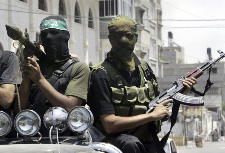 „ZBOG NAPORA PUTINA“: Hamas oslobodio državljanina Rusije
