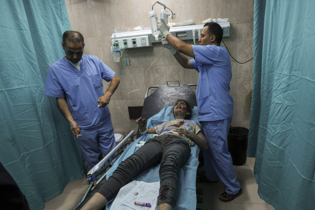 PAKAO U GAZI: Bolnice prebukirane, broj mrtvih i ranjenih ne prestaje da raste „Imamo 24 sata! Ako prestanemo da radimo, ceo svet će biti odgovoran“