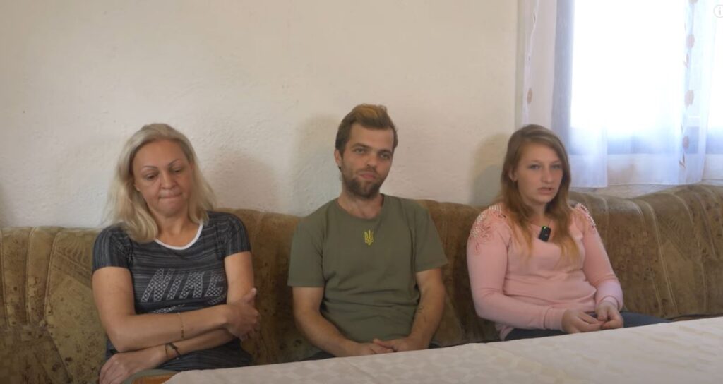 ELMEDIN IZ BUSOVAČE IMA 2 ŽENE: Bosanka i Ukrajinka vode domaćinstvo i paze na decu, a ovako izgleda RASPORED SPAVANJA VIDEO