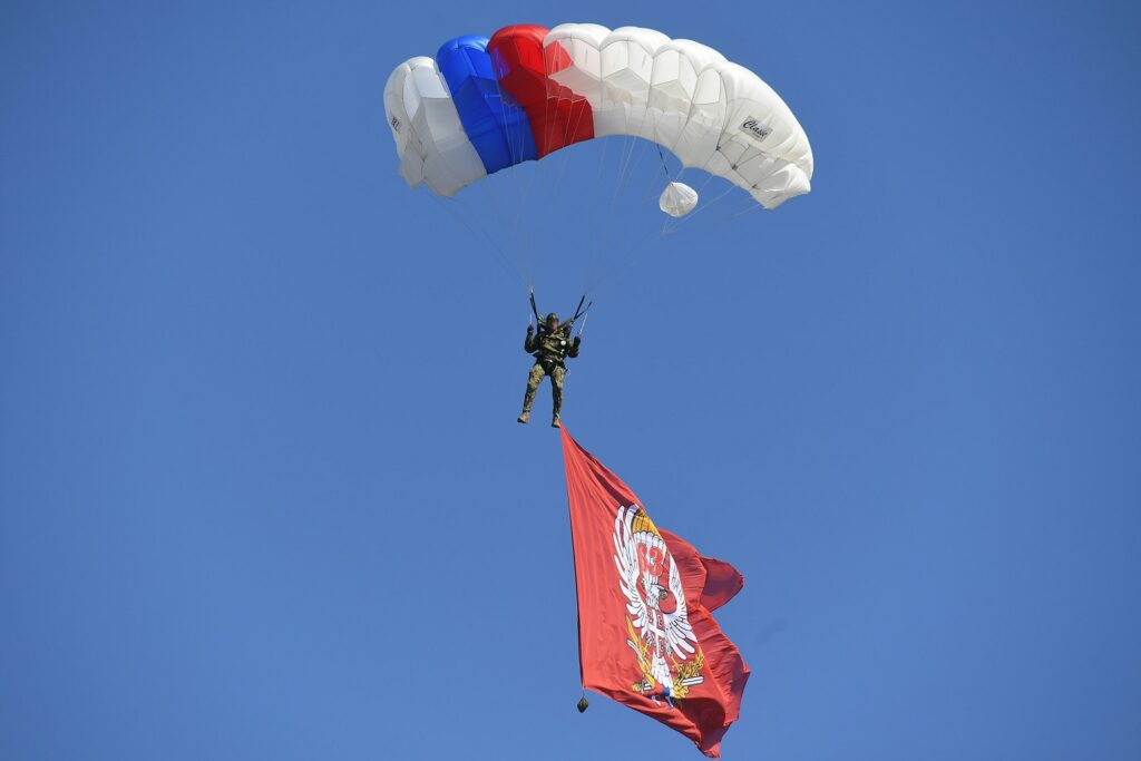 VOJNA SVEČANOST: Dan 63. padobranske brigade i vojnih padobranaca