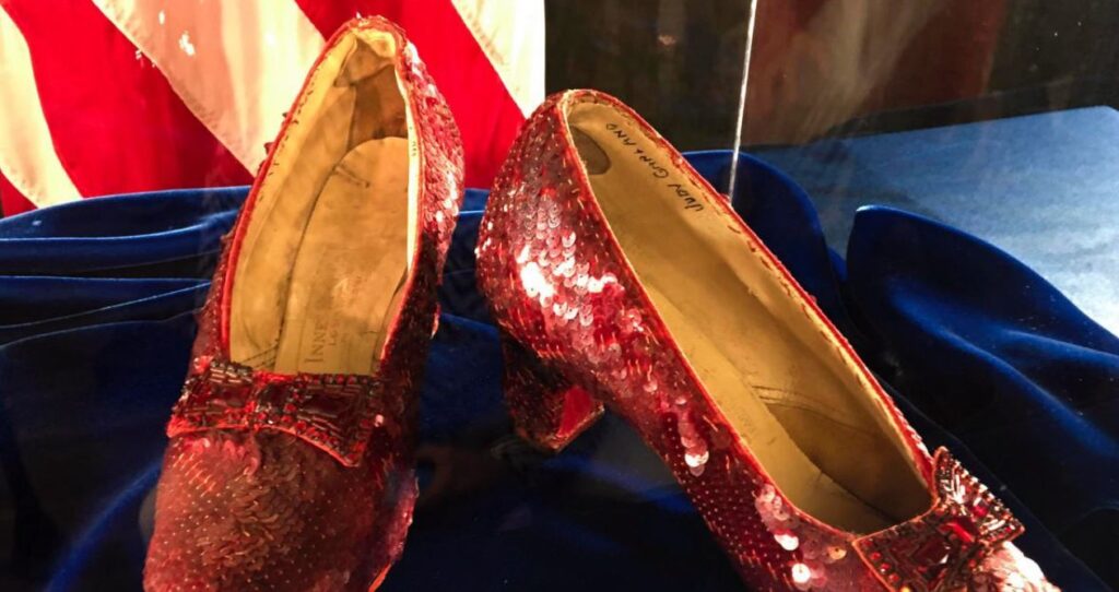„JA SAM IH UKRAO SVE PRIZNAJEM“: Crvene cipele iz Čarobnjaka iz Oza tražio je i FBI