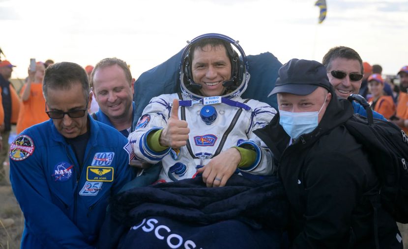 „BOLI SVAKI KORAK“: Astronaut otkrio kako je hodati na Zemlji posle 371 dana u svemiru