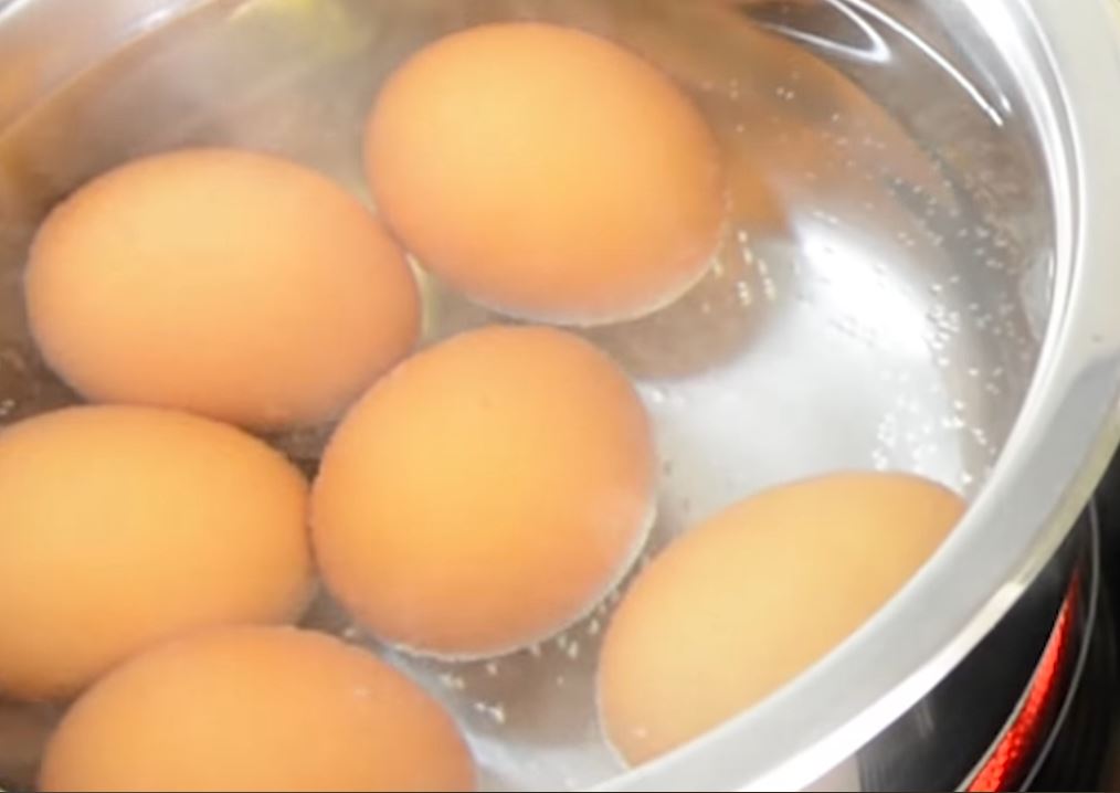 NEMA RAZLOGA DA NAGAĐATE: Precizno smo izmerili koliko minuta se kuva rovito, a koliko tvrdo jaje
