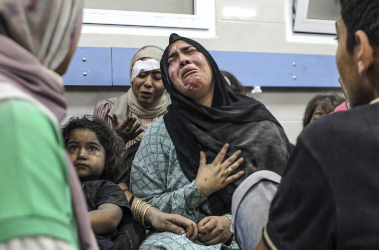 STRAHOTA U GAZI: Žene se porađaju carskim rezom bez anestezije, bolnice se dezinfikuju sirćetom