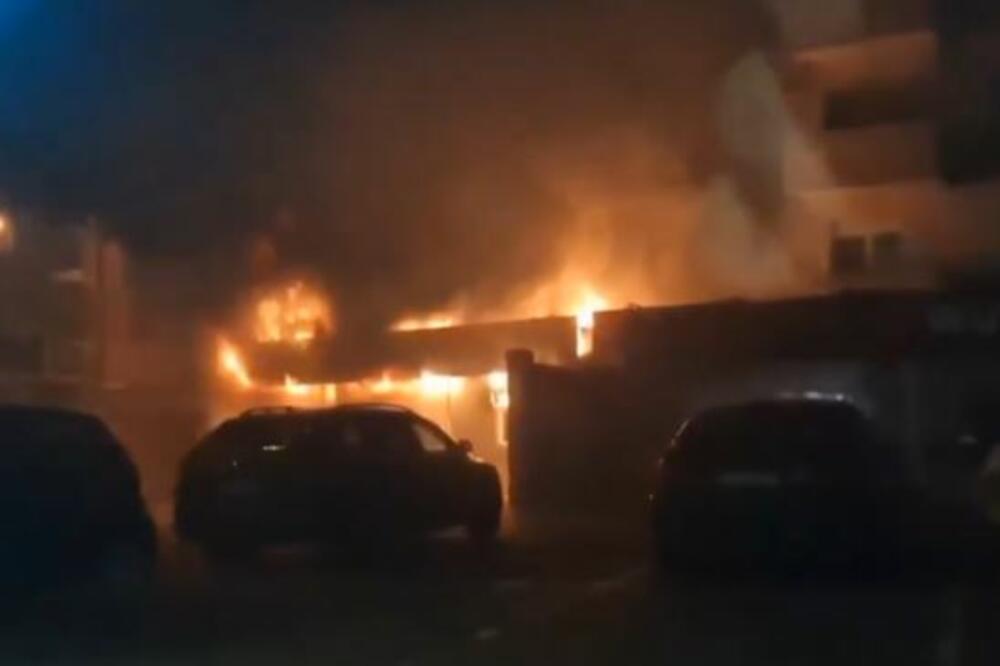 OGROMAN POŽAR U SURČINU: Veliki požar u Surčinu, izgorela mesara, tri osobe povređene