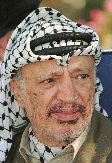 BILA JE 30 GODINA MLAĐA I DRUGE VERE: Žena Jasera Arafata godinama odbija prosce istom rečenicom
