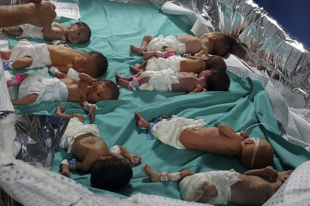 TUGA DO NEBA: U bolnici u Gazi pronađene mrtve preveremno rođene bebe