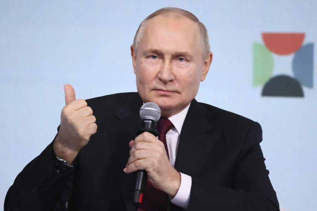 CEO SVET IM SE SMEJE: Putin žestoko ODBRUSIO Šolcu