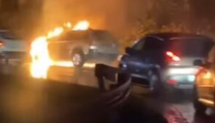 JEZIVA SCENA NA IRIŠKOM VENCU: Zapalio se automobil usred vožnje (VIDEO)