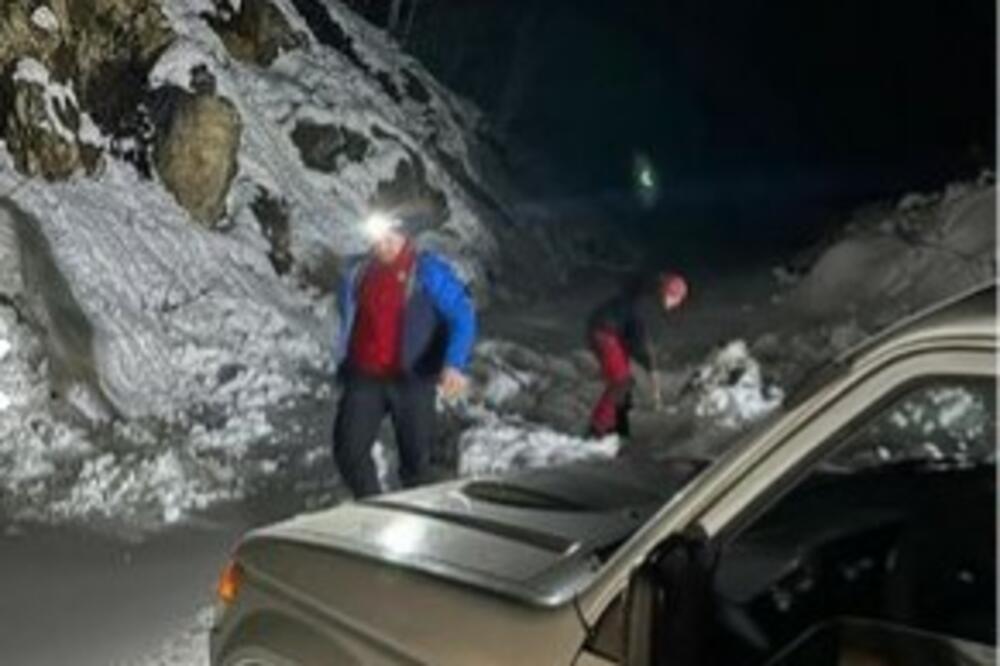 KRAJ DRAME U BIH: Spasioci se probili do francuskog planinara zaglavljenog na planini! (VIDEO)