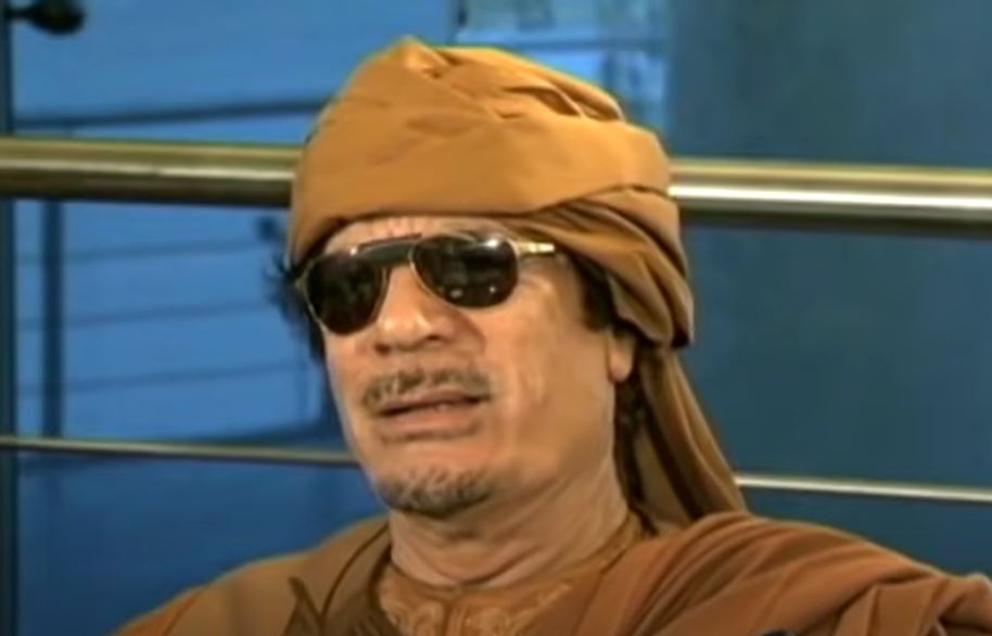 ODVELI SU NAS U ŠATOR, NISAM BILA SVESNA: Karleuša obelodanila sve o susretu sa Gadafijem imala sam samo 25 godina