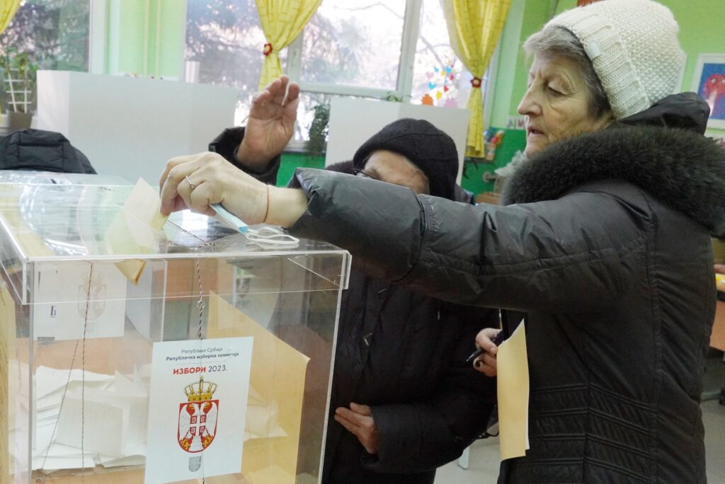 ZLATIBORSKI OKRUG: Do 16 sati na biralištima i dalje najviše glasača iz Kosjerića