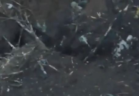 DRON SNIMIO POSLEDNJE MOMENTE BITKE ZA MARJINKU: Žestoka BORBA, pucaju jedni na druge sa 2 metra (VIDEO)
